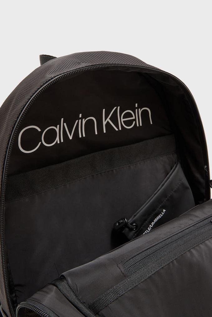  Calvin Klein Erkek Sırt Çantası