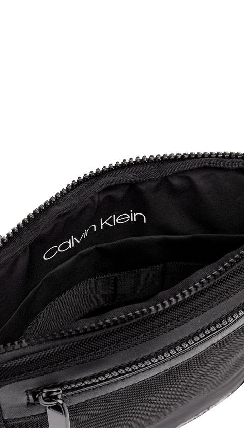  Calvin Klein Erkek Omuz Çanta