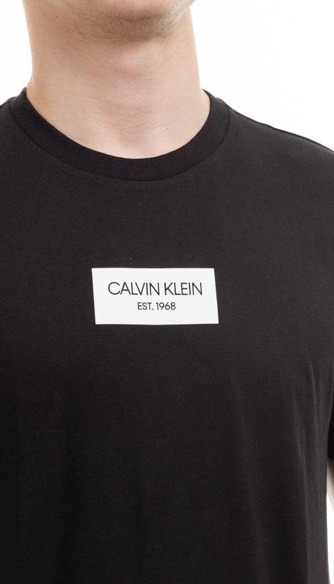  Calvin Klein Chest Box Logo T-Shirt Erkek Bisiklet Yaka T-Shirt