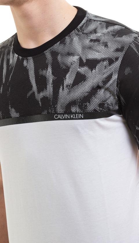  Calvin Klein Graphic Block Print T-Shirt Erkek Bisiklet Yaka T-Shirt