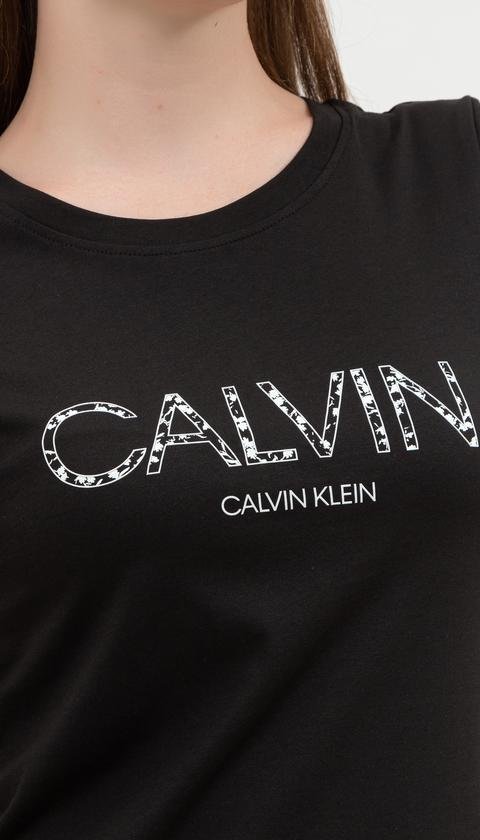  Calvin Klein Print Calvin Slim Fit T-Shirt Kadın Bisiklet Yaka T-Shirt