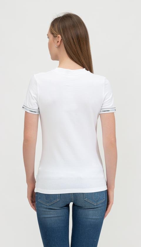  Calvin Klein Logo Tape Cuff Slim Fit Top Kadın Bisiklet Yaka T-Shirt