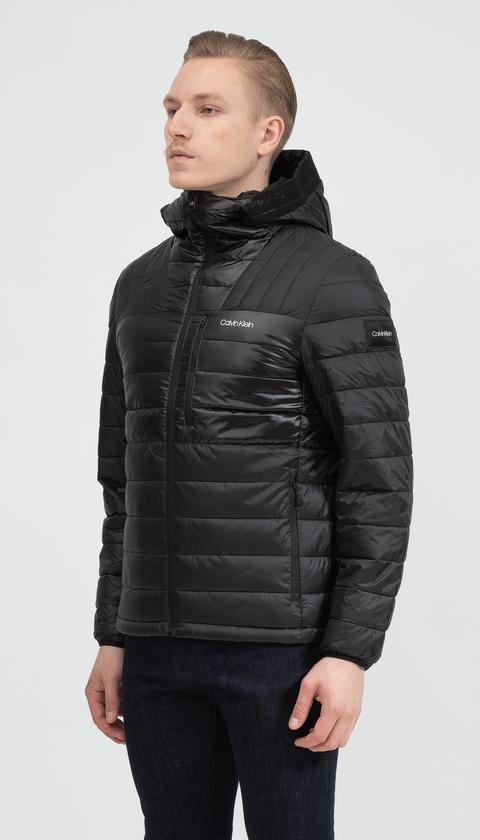  Calvin Klein Engineered Hooded Quilt Jacket Erkek Mont