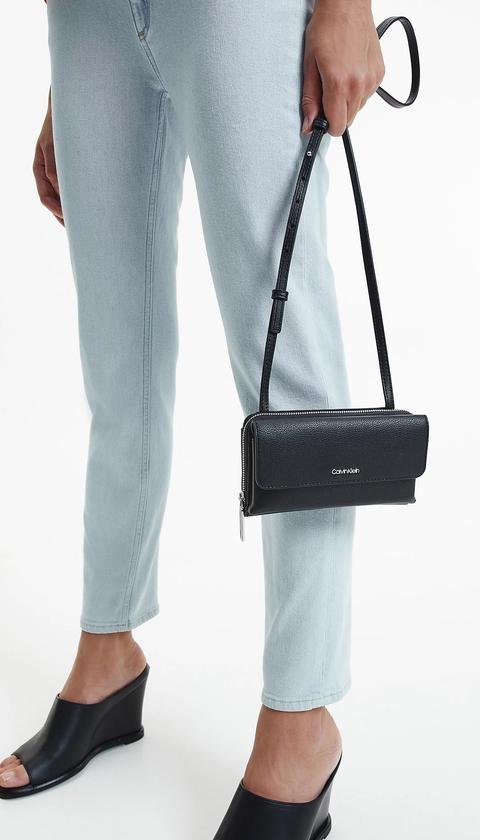  Calvin Klein Ck Must Mini Bag Kadın El Çantası
