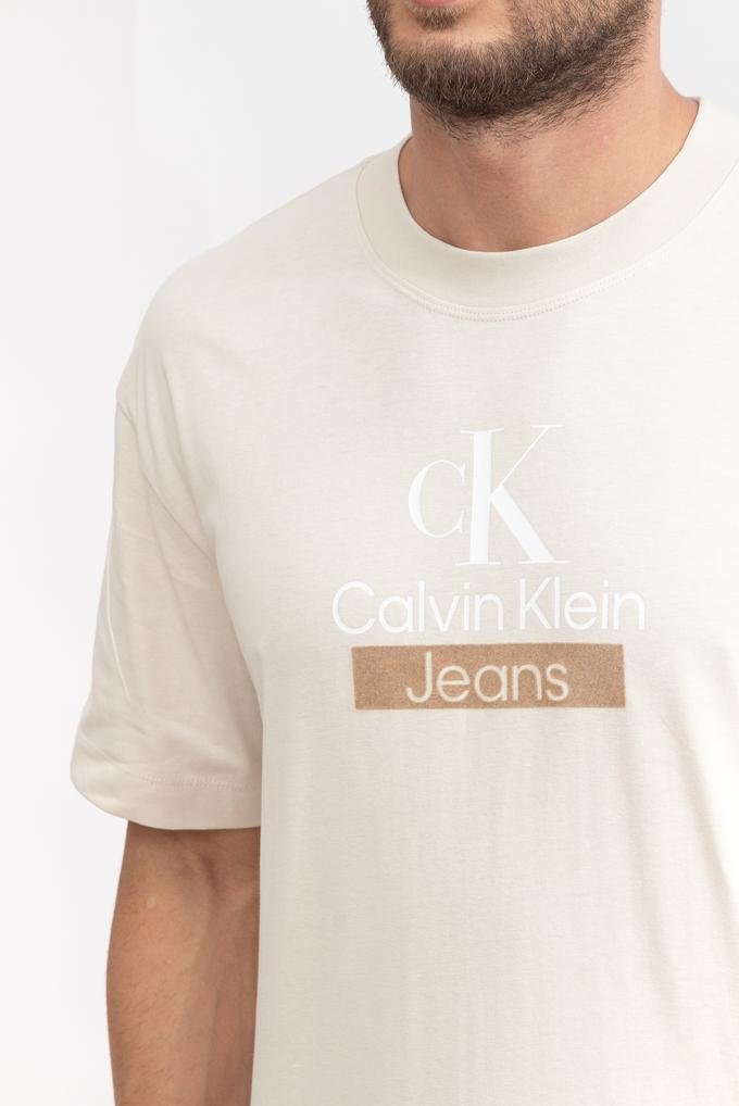  Calvin Klein Stacked Archival Erkek Bisiklet Yaka T-Shirt