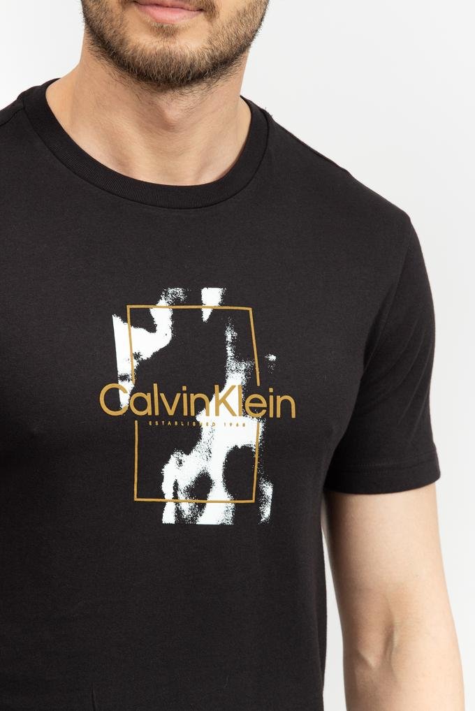  Calvin Klein Camo Logo Erkek Bisiklet Yaka T-Shirt