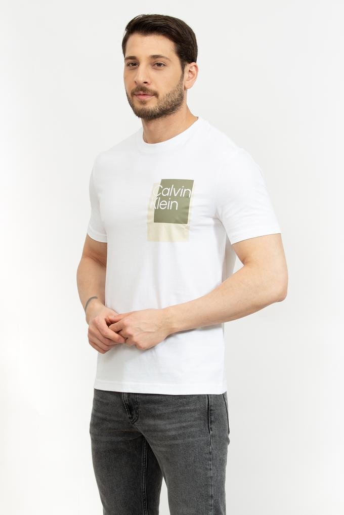  Calvin Klein Overlay Box Logo Erkek Bisiklet Yaka T-Shirt